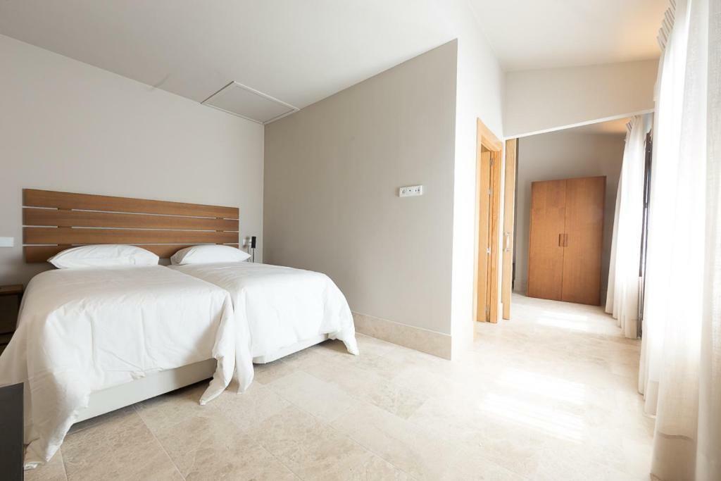 Chacon Apartments & Suites Estepona Dış mekan fotoğraf
