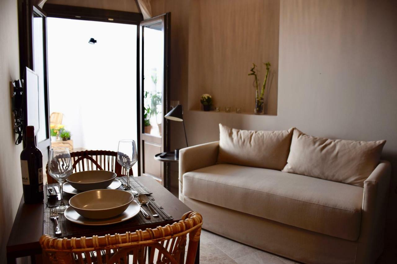 Chacon Apartments & Suites Estepona Dış mekan fotoğraf
